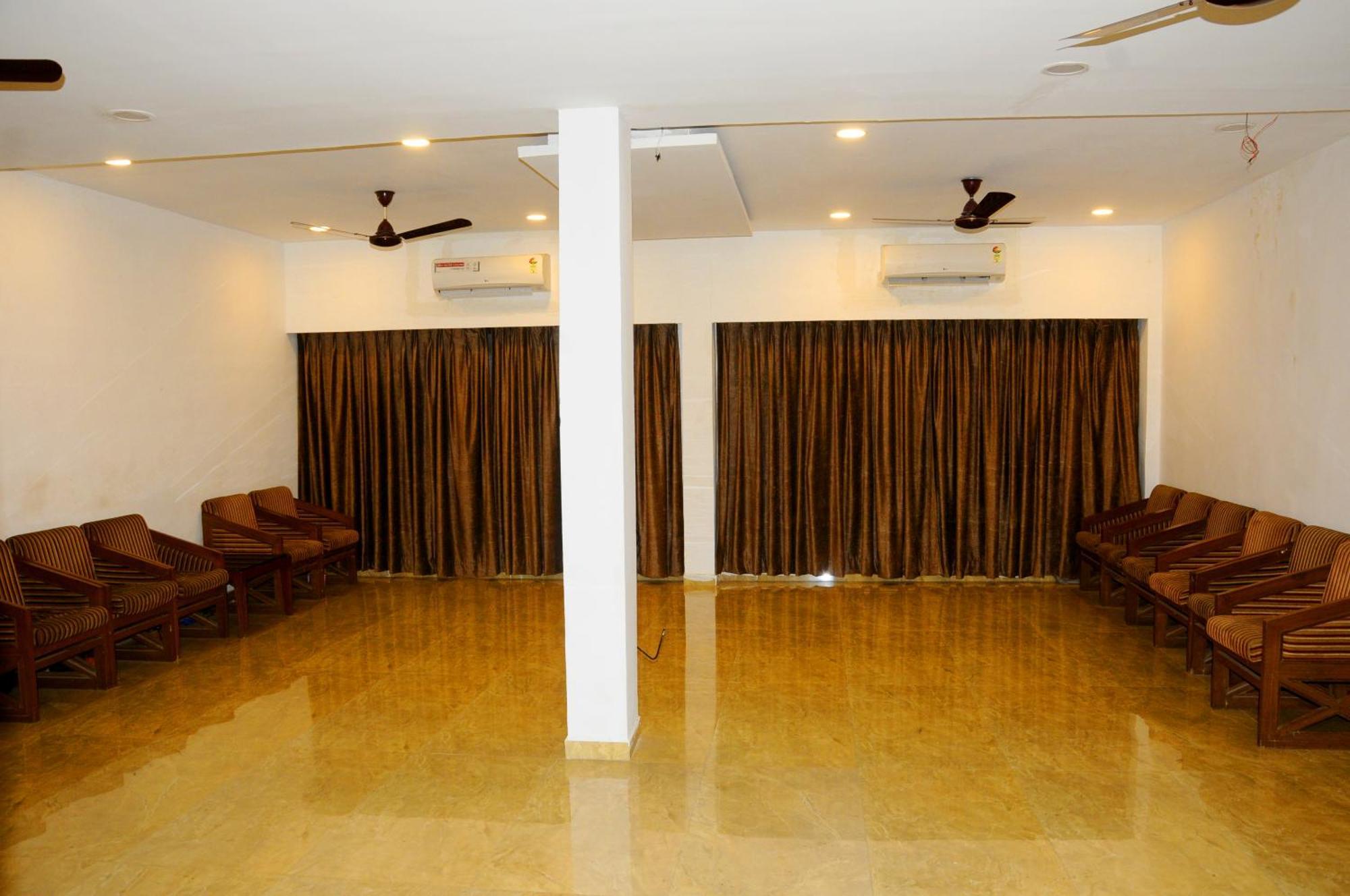 Hotel Ashray Ujjain Exterior foto