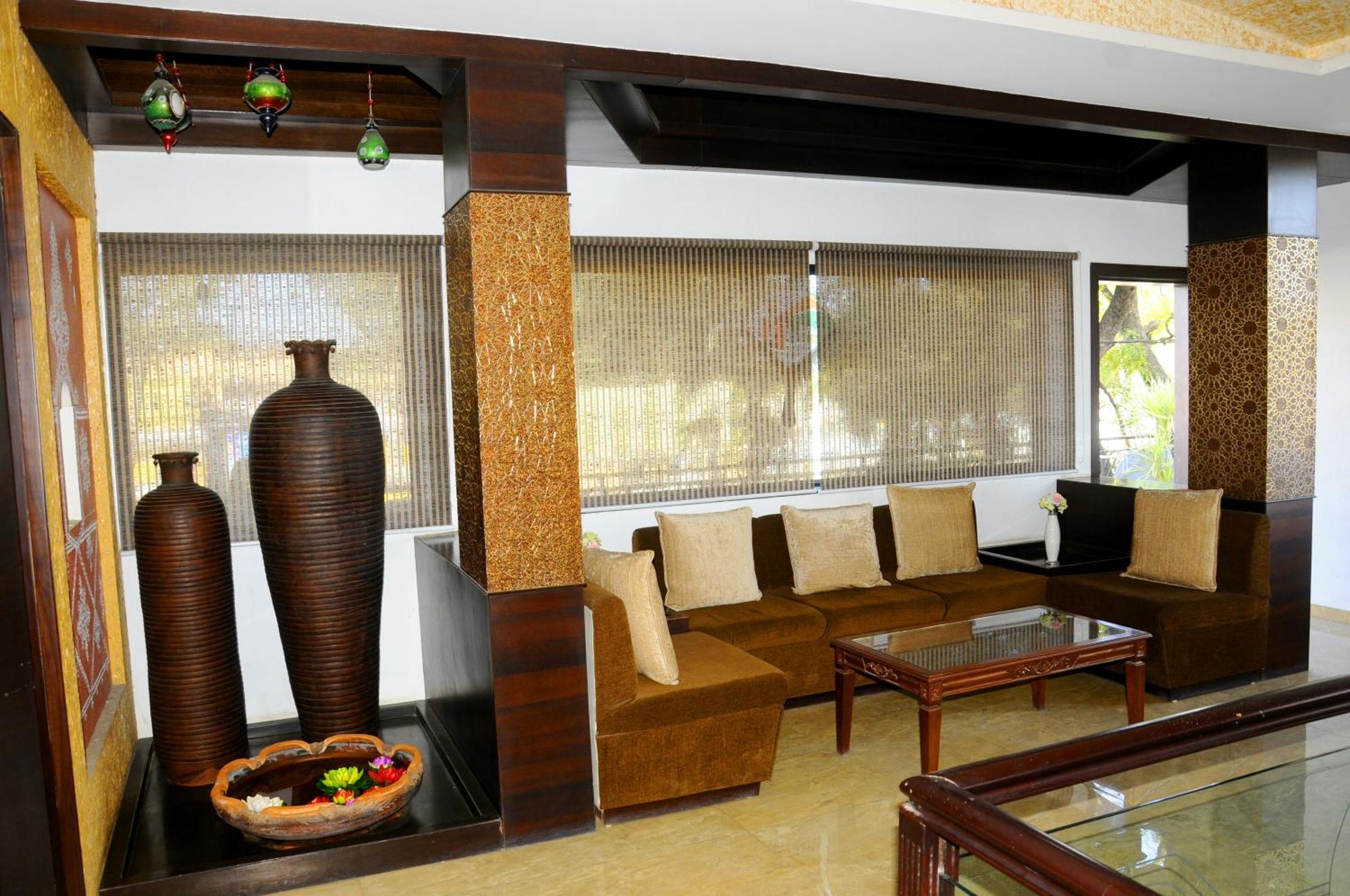Hotel Ashray Ujjain Exterior foto