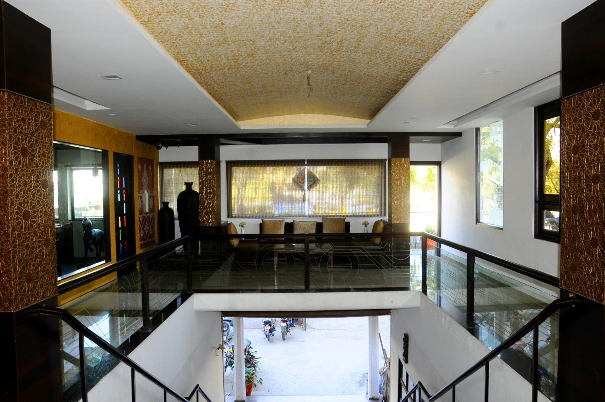 Hotel Ashray Ujjain Exterior foto