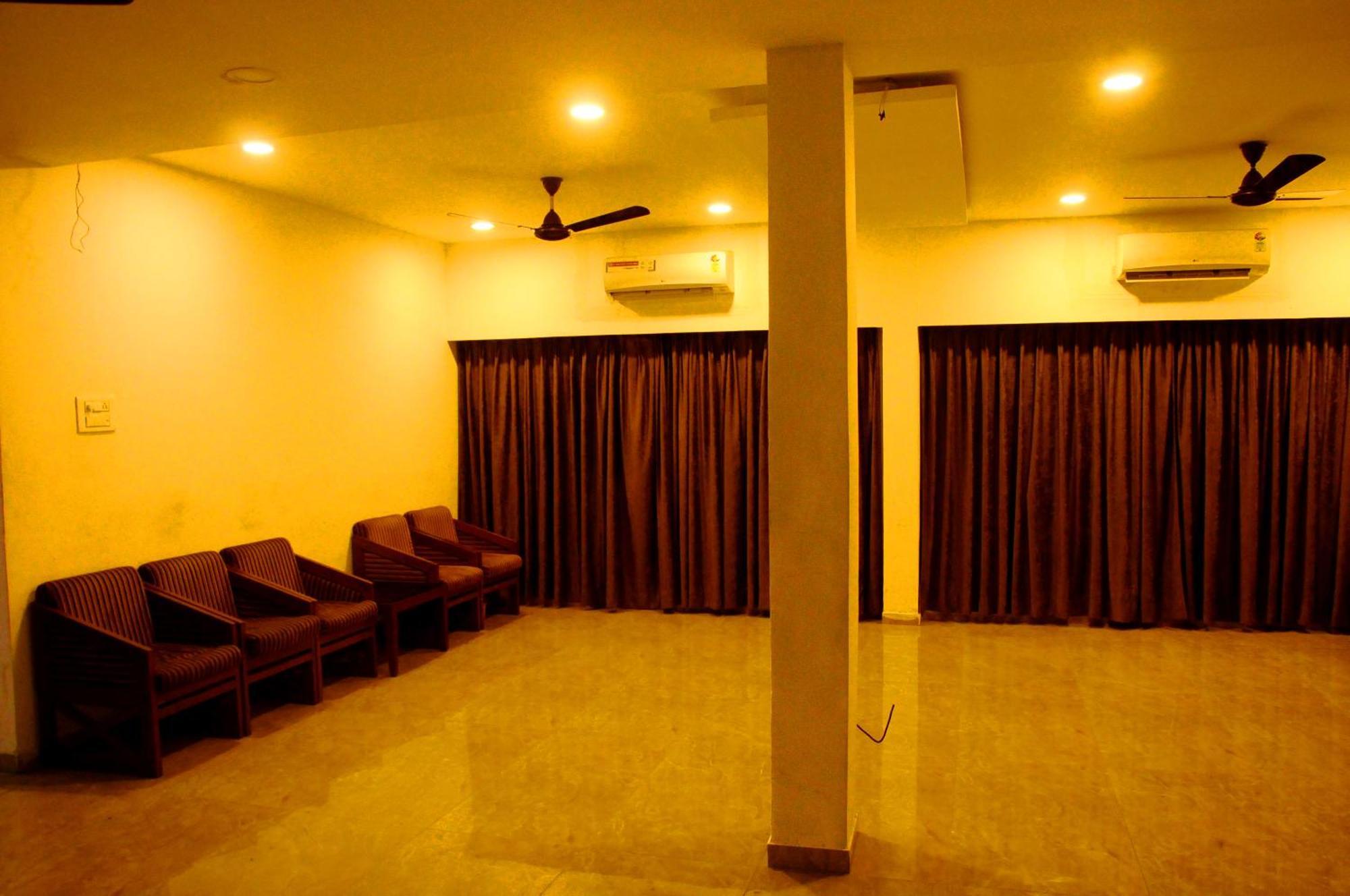Hotel Ashray Ujjain Exterior foto