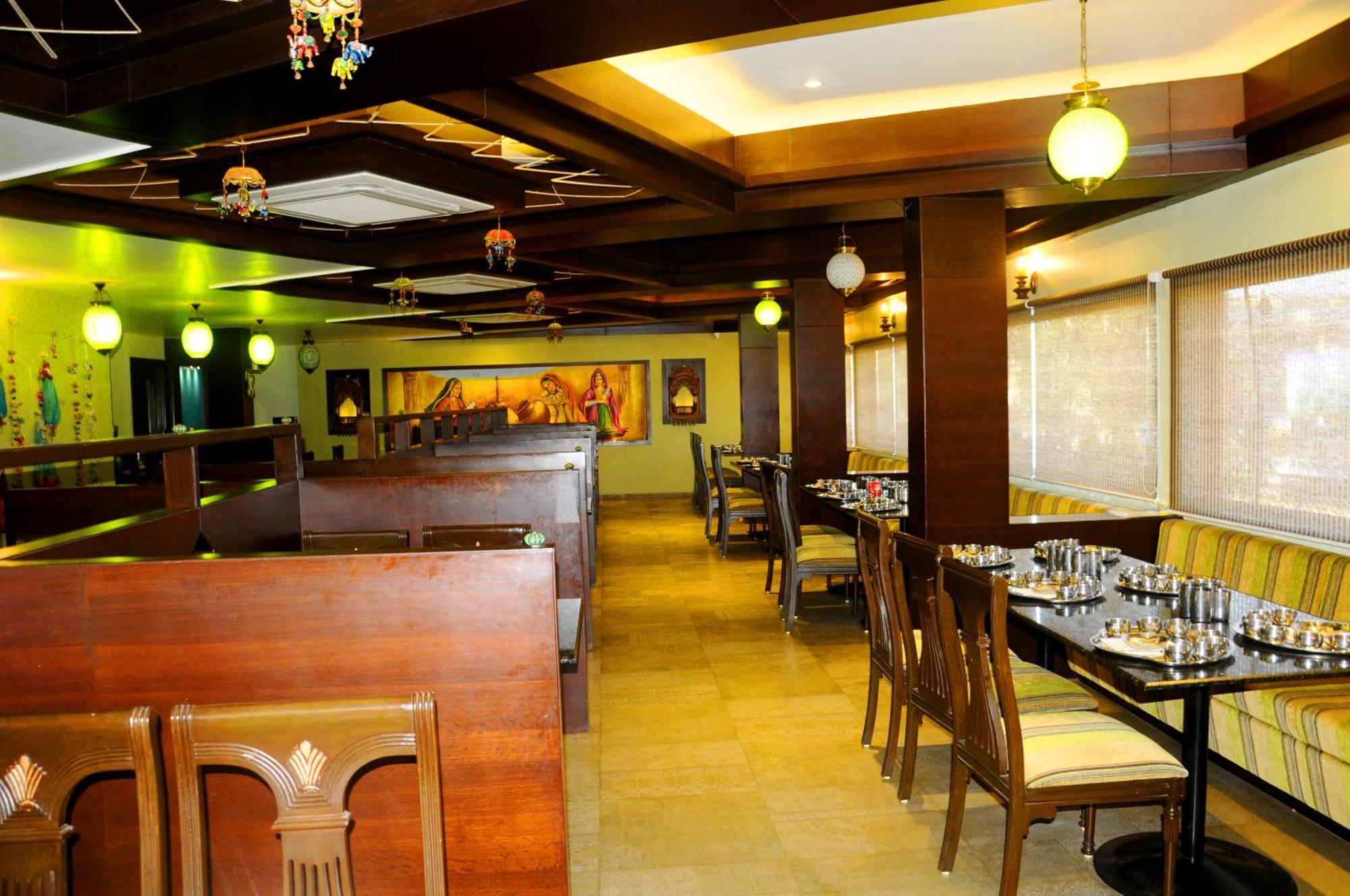 Hotel Ashray Ujjain Exterior foto